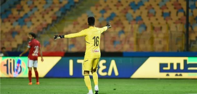 طبيب الأهلي يوضح تفاصيل إصابة علي لطفي في مباراة إنبي